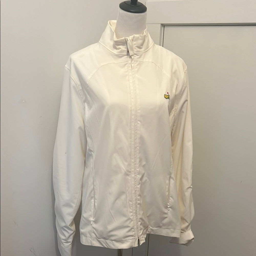 White Golf Jacket with High Collar and Water-Resistant Fabric